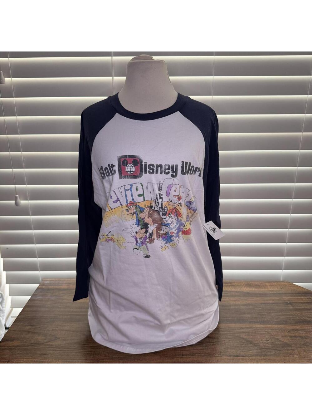 NWT Walt Disney World Preview Cast Raglan Sleeve T-Shirt Medium